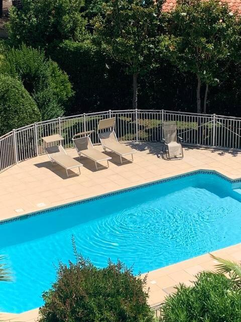 Joli 2p Climatise Dans Calme Et Securisee Avec Piscine Apartment *