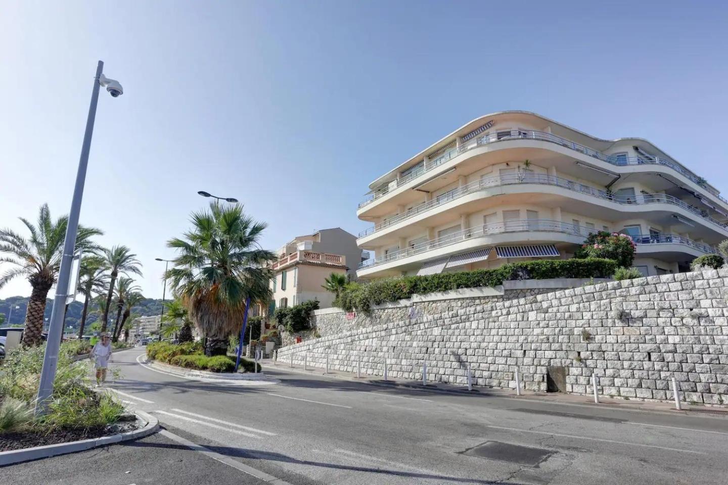 Large Luxury With Garden View Over The Ocean *