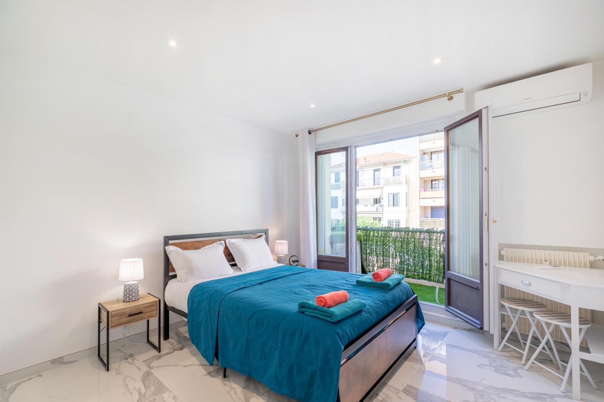 Wilson Juan Les Pins 6 Couchages 100m Des Plages Apartment Antibes