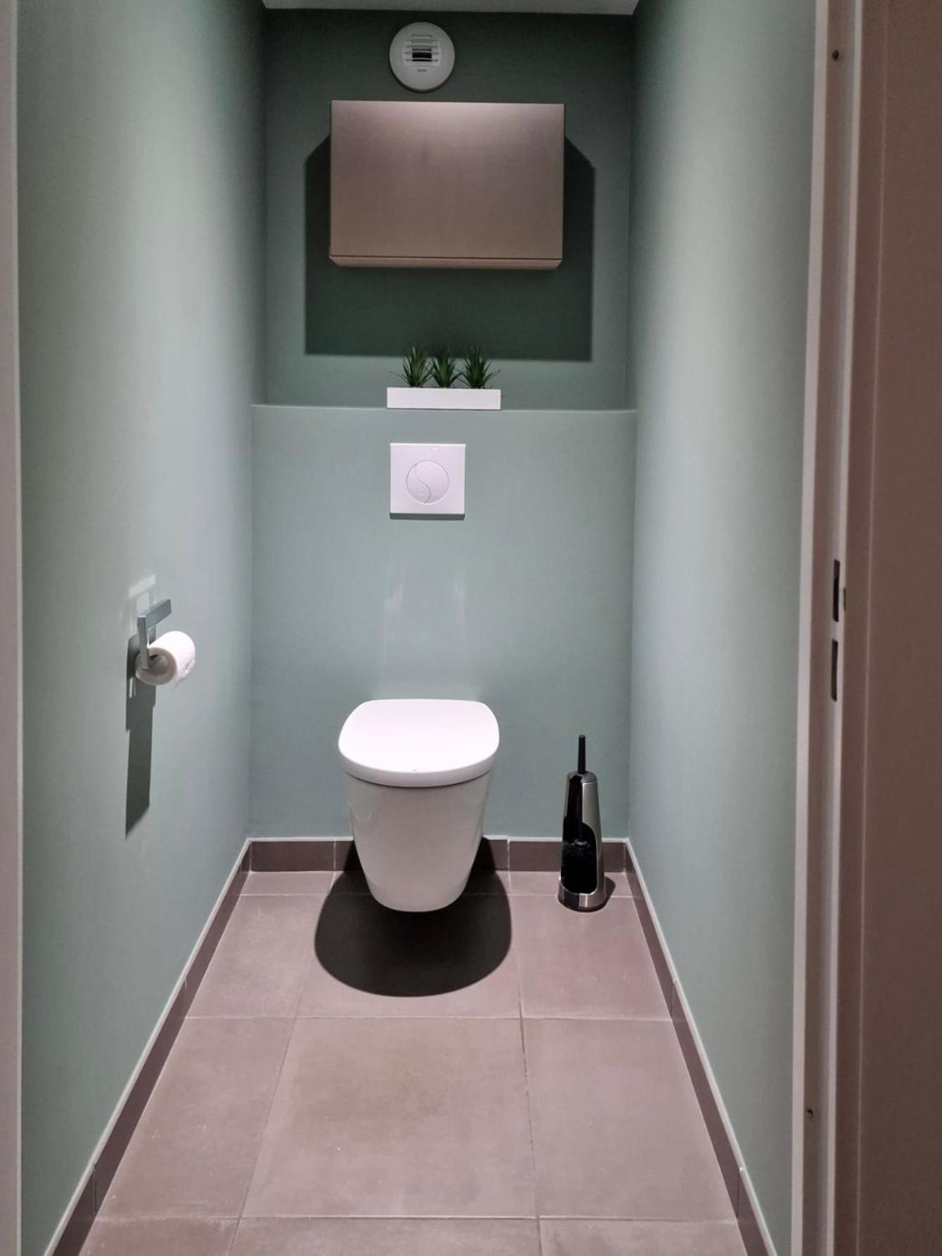 A7- 2 Bdr Sea & Mountain View - Ac, Parking, Pool & Terrace *