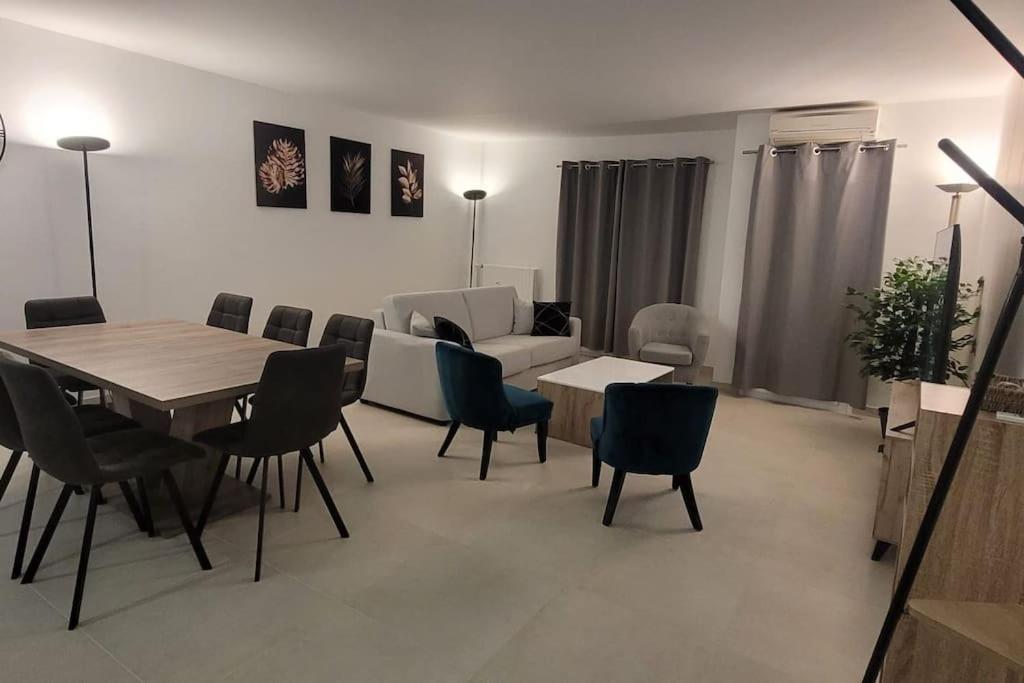 Spacieux ,4 Pers,piscine & Vue Apartment Antibes
