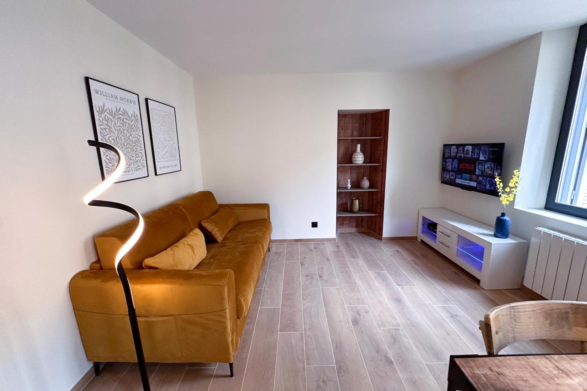 Mace Avec Dans Quartier Historique Exclusif Calme Coeur D'antibes Antibes