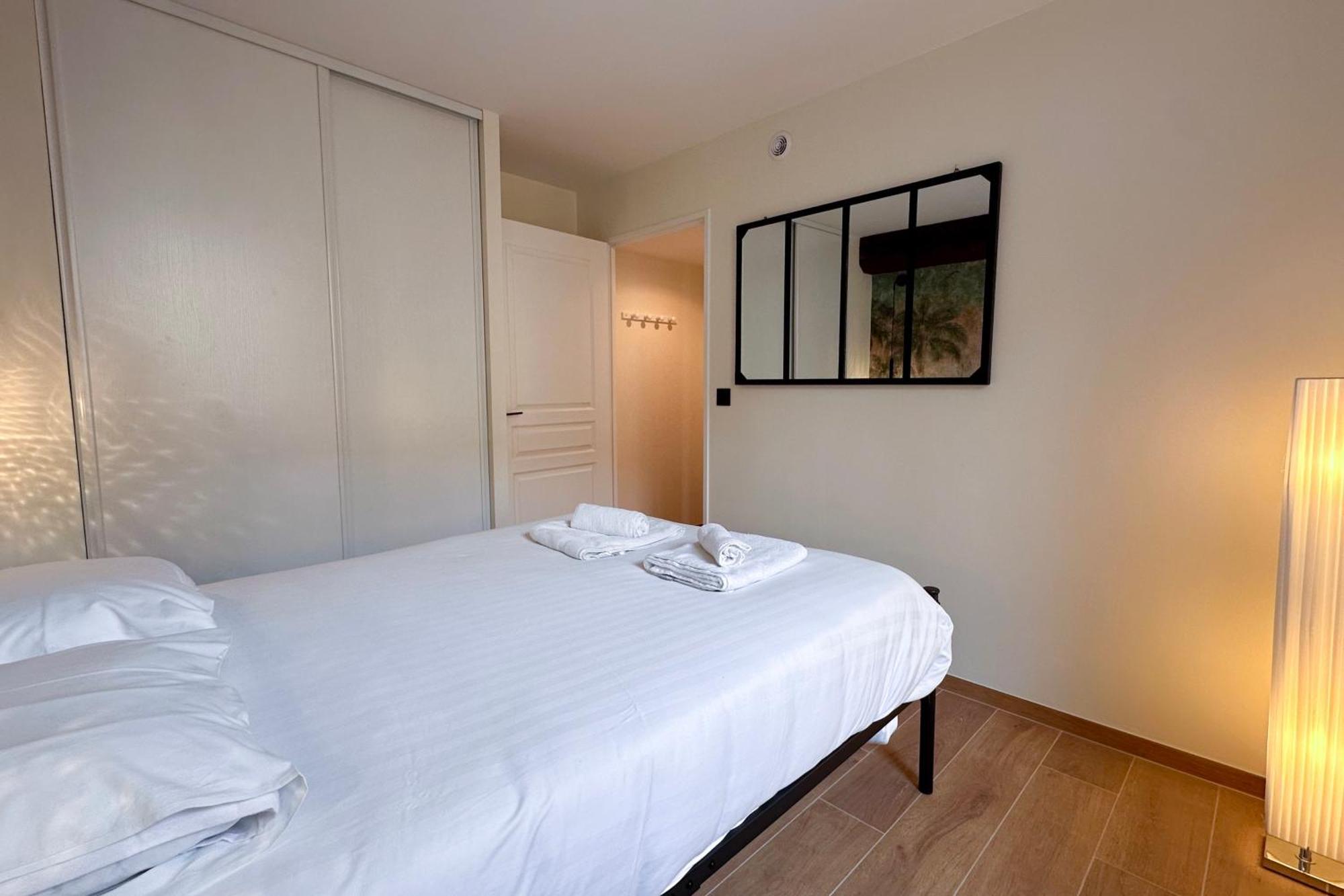 Mace Avec Dans Quartier Historique Exclusif Calme Coeur D'antibes