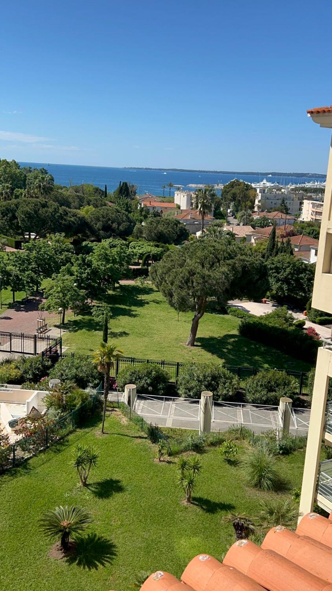Duplex Les Pins 89m2 Et Terrasse 30m2 Apartment *