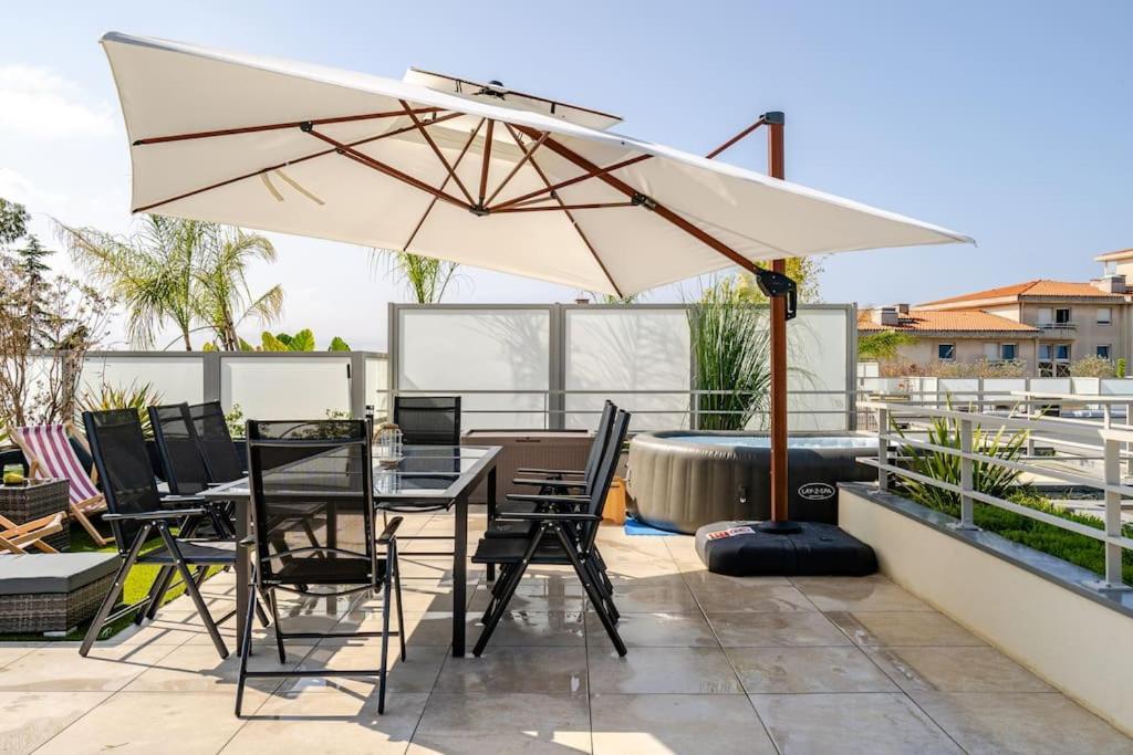 Newly Built With Pool, Walk To The Apartamento *