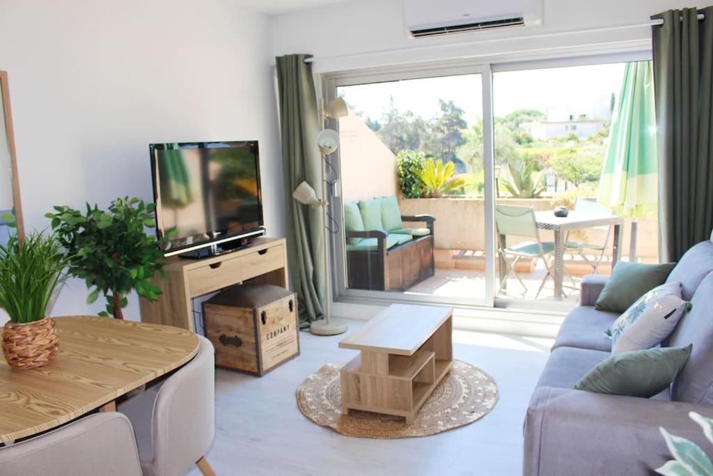 Blue Bay Home, Tennis, Piscine, Boulodrome Antibes
