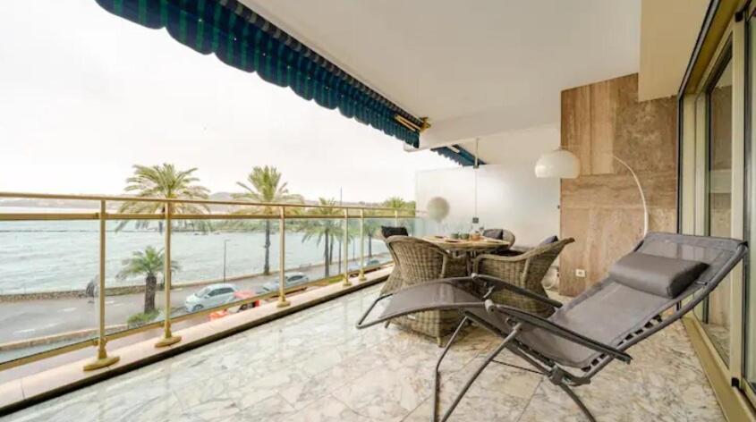 Apartment Terrasse En Front De Antibes
