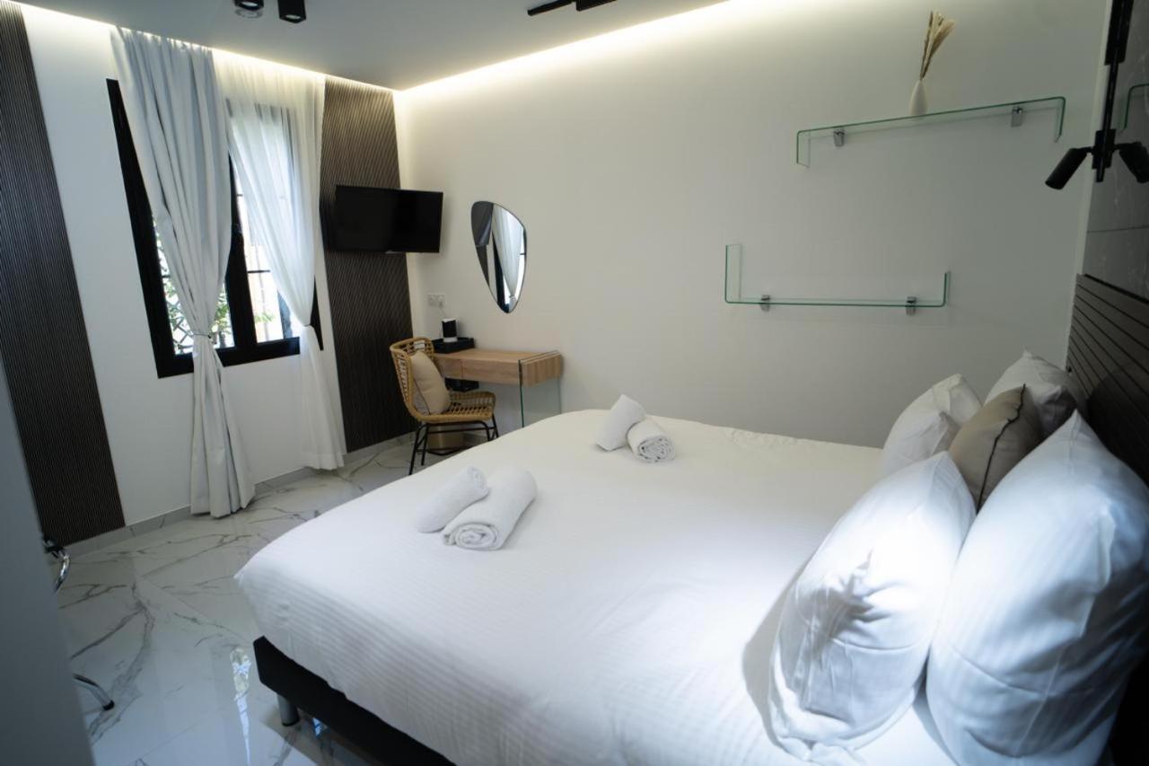La Ora Hotel *