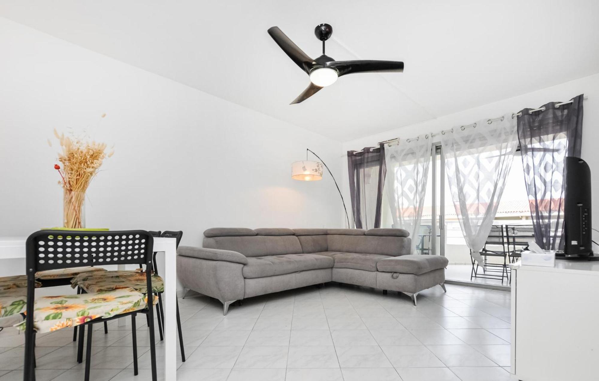 1 Bedroom Stunning In
