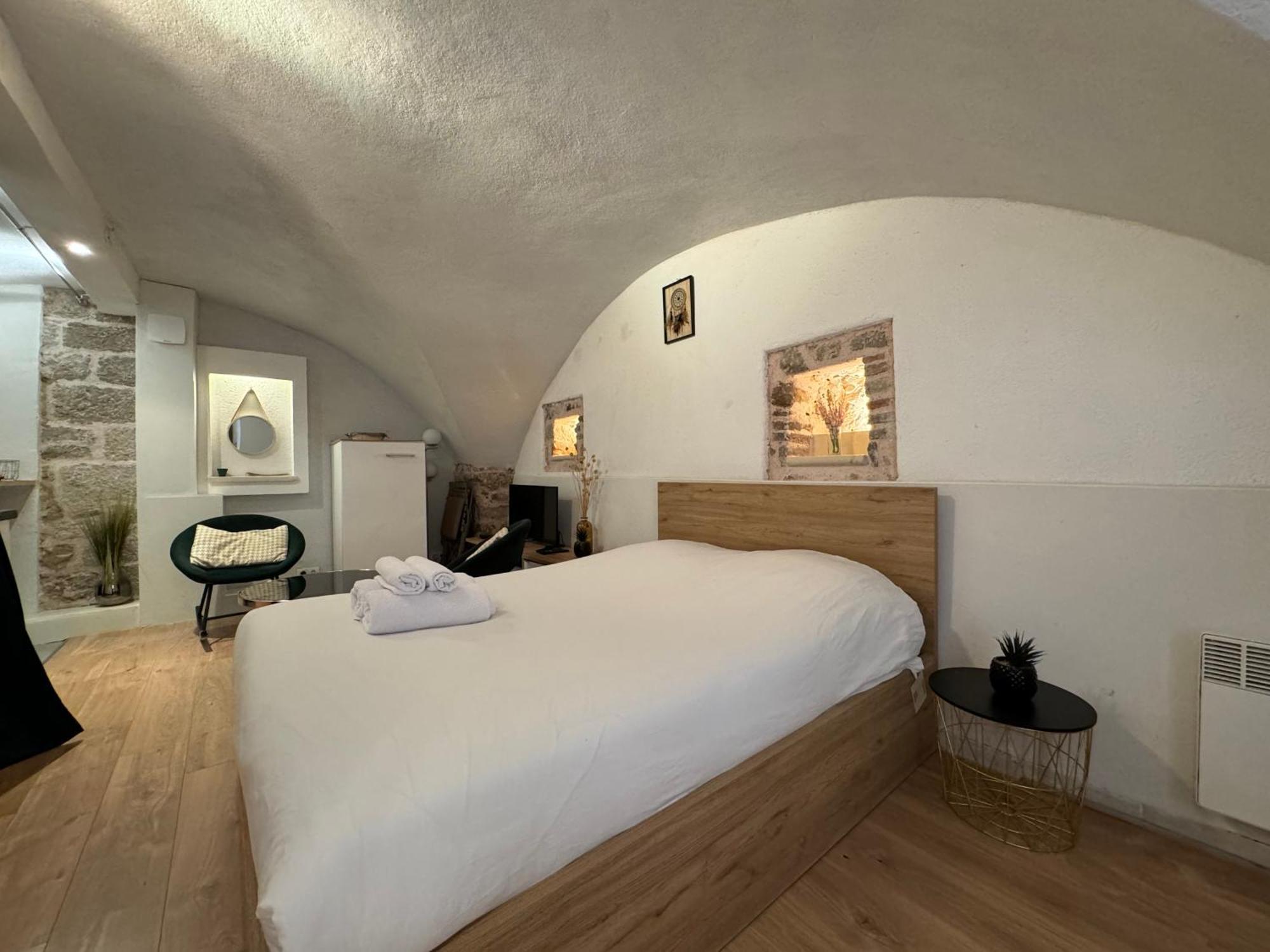 Vieil Rue Du Bateau Antibes