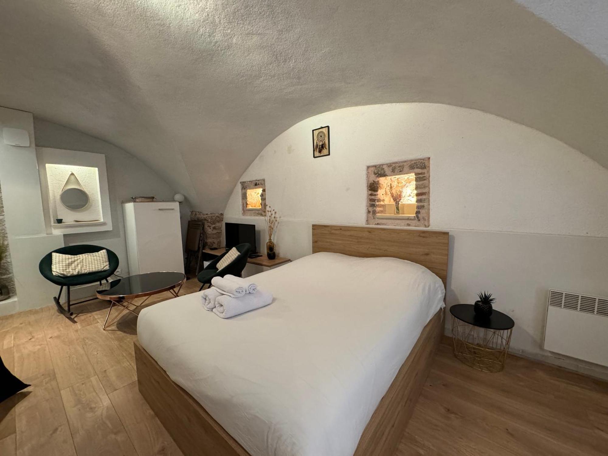 Vieil Rue Du Bateau Apartment Antibes