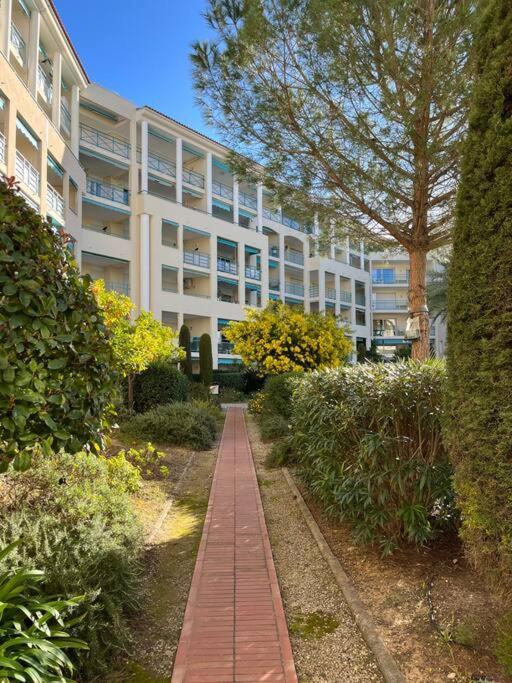 Appartement F2 Cozy Vue Mer, Piscine, Parking, A Pied !
