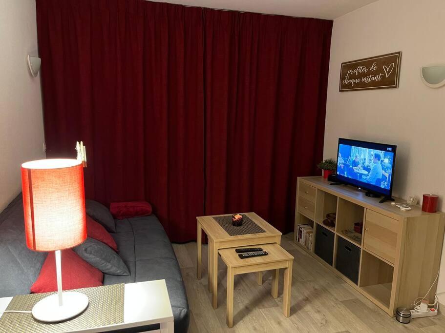 F2 Cozy Vue Mer, Piscine, Parking, A Pied ! Appartement Antibes