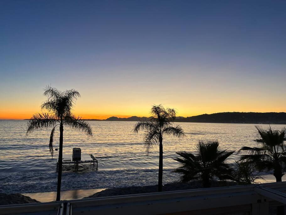 Appartement F2 Cozy Vue Mer, Piscine, Parking, A Pied ! Antibes