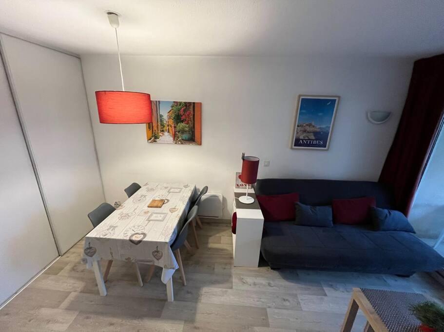 F2 Cozy Vue Mer, Piscine, Parking, A Pied ! Antibes