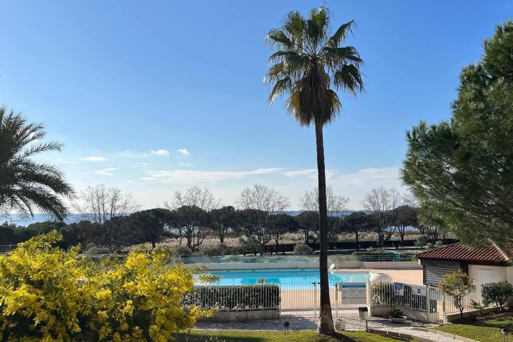 F2 Cozy Vue Mer, Piscine, Parking, A Pied ! Antibes