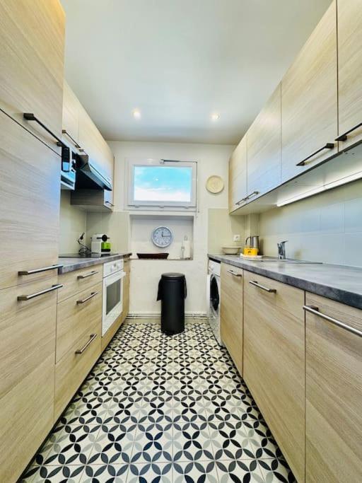 Le Pam's, De Standing Pour 4 Prs, Terrasse Et Parking Apartment Antibes