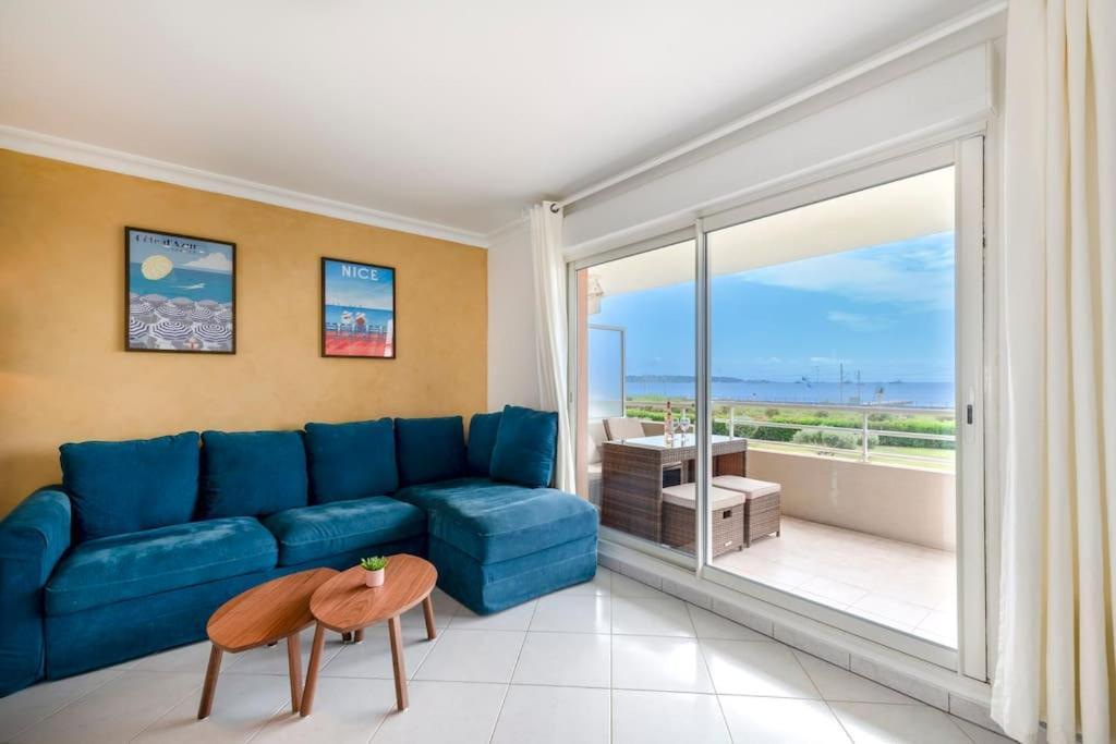 Modern Beachfront Family With Pool Apartment *