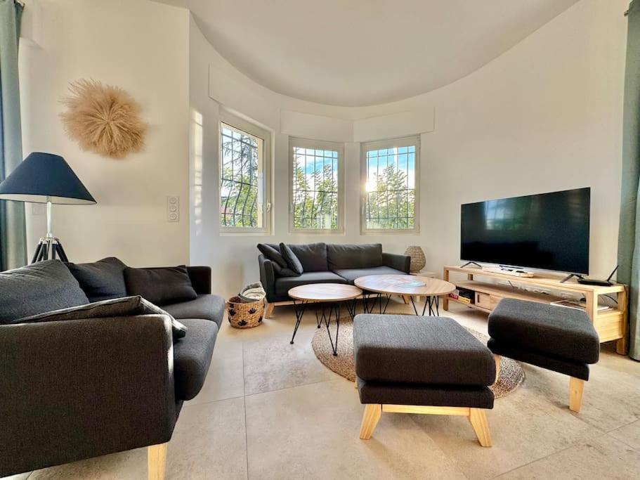 Florida, 8 Prs, Piscine, Clim, Parking Apartment *