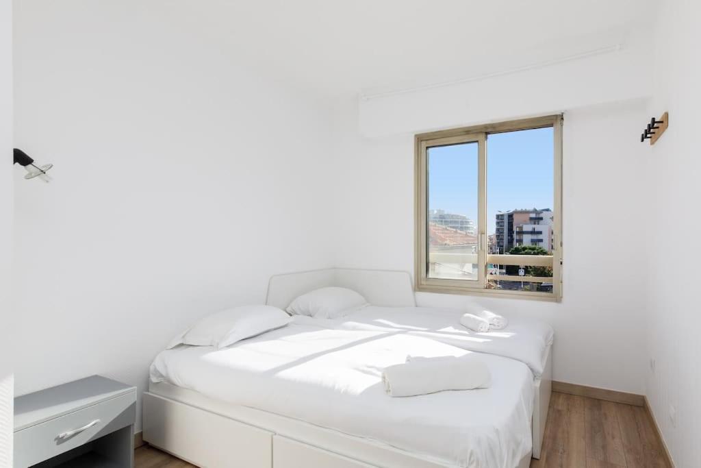 Le France -rare, 6 Couchages, Clim, Wifi, 2 Sdb, 2wc, Parking * Antibes