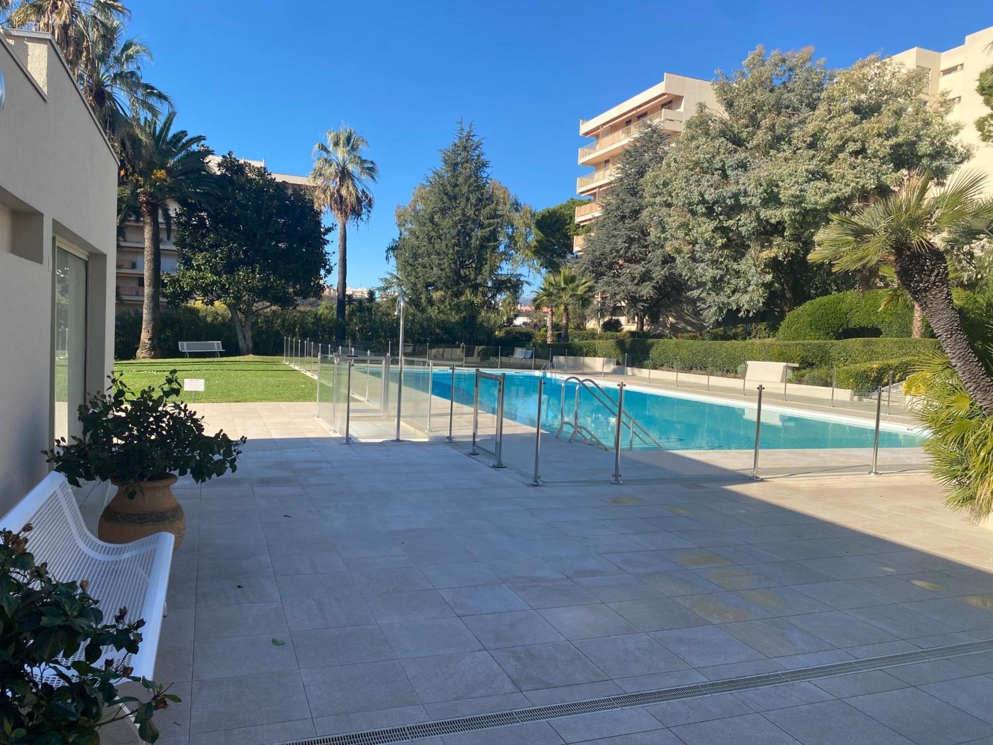Juan-les-pins, 4 Pieces, 80m2, Luxe Piscine Tennis Antibes