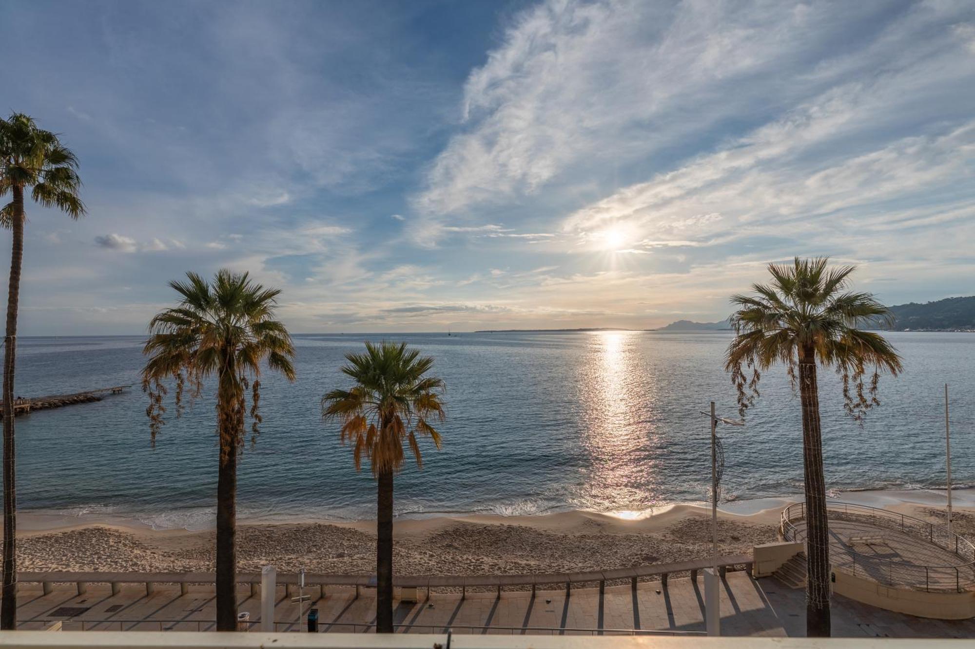 Le Soleil Front De Centre Juan Les Pins Apartment Antibes
