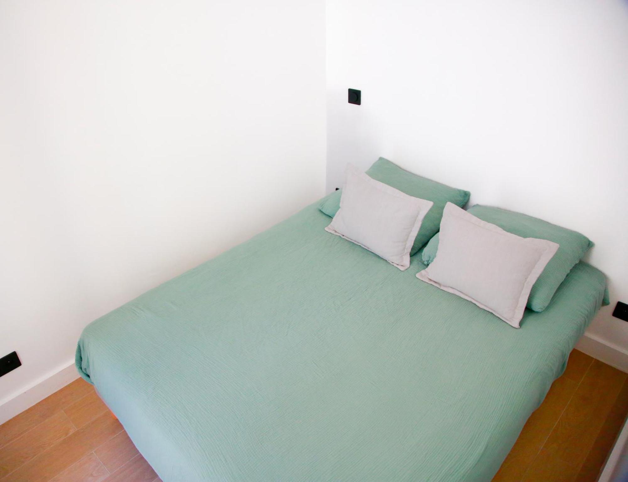 2P Au Coeur Du Vieil Antibes Apartamento *