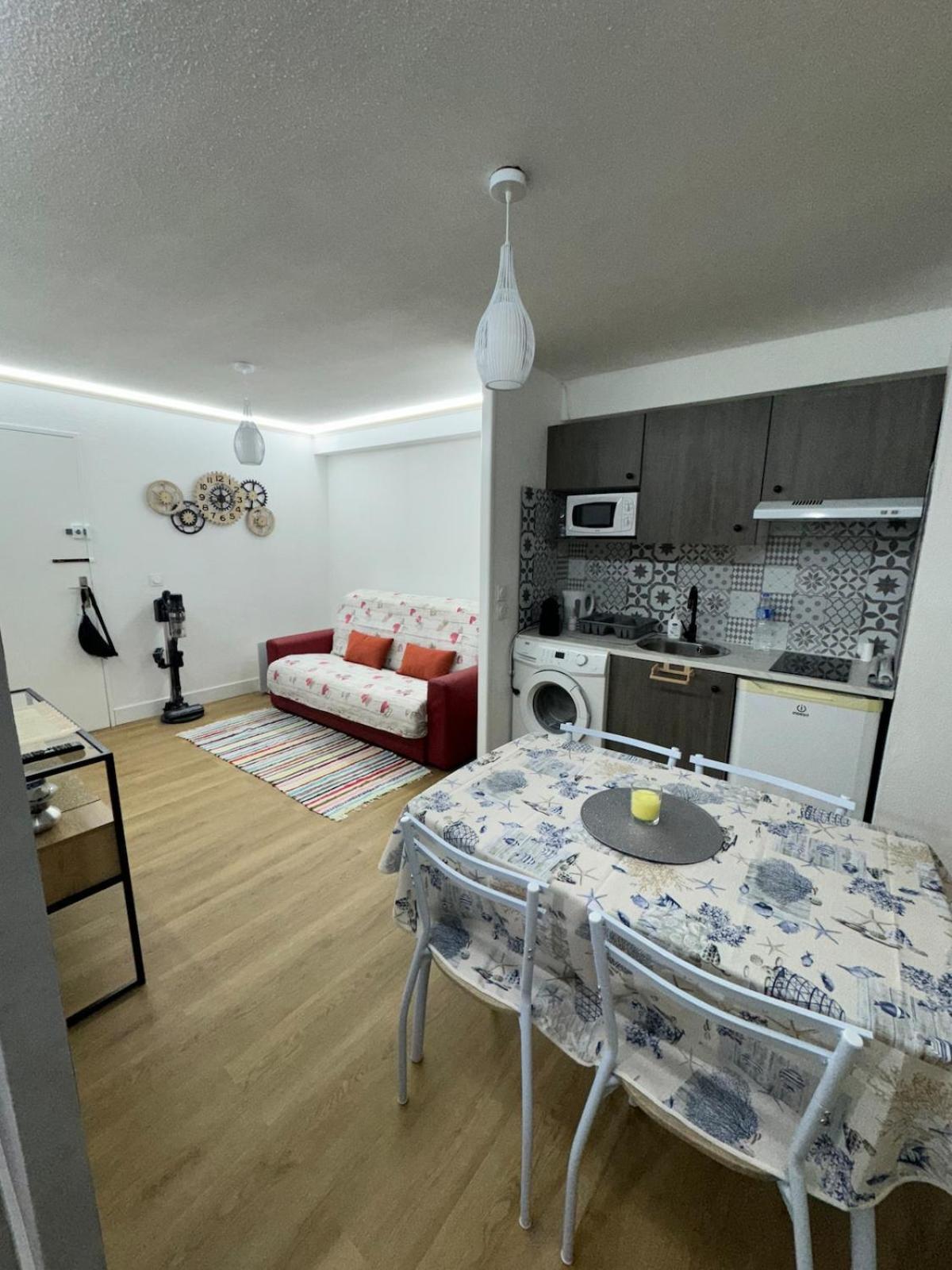 30m2 2 Steps From Everything * Antibes