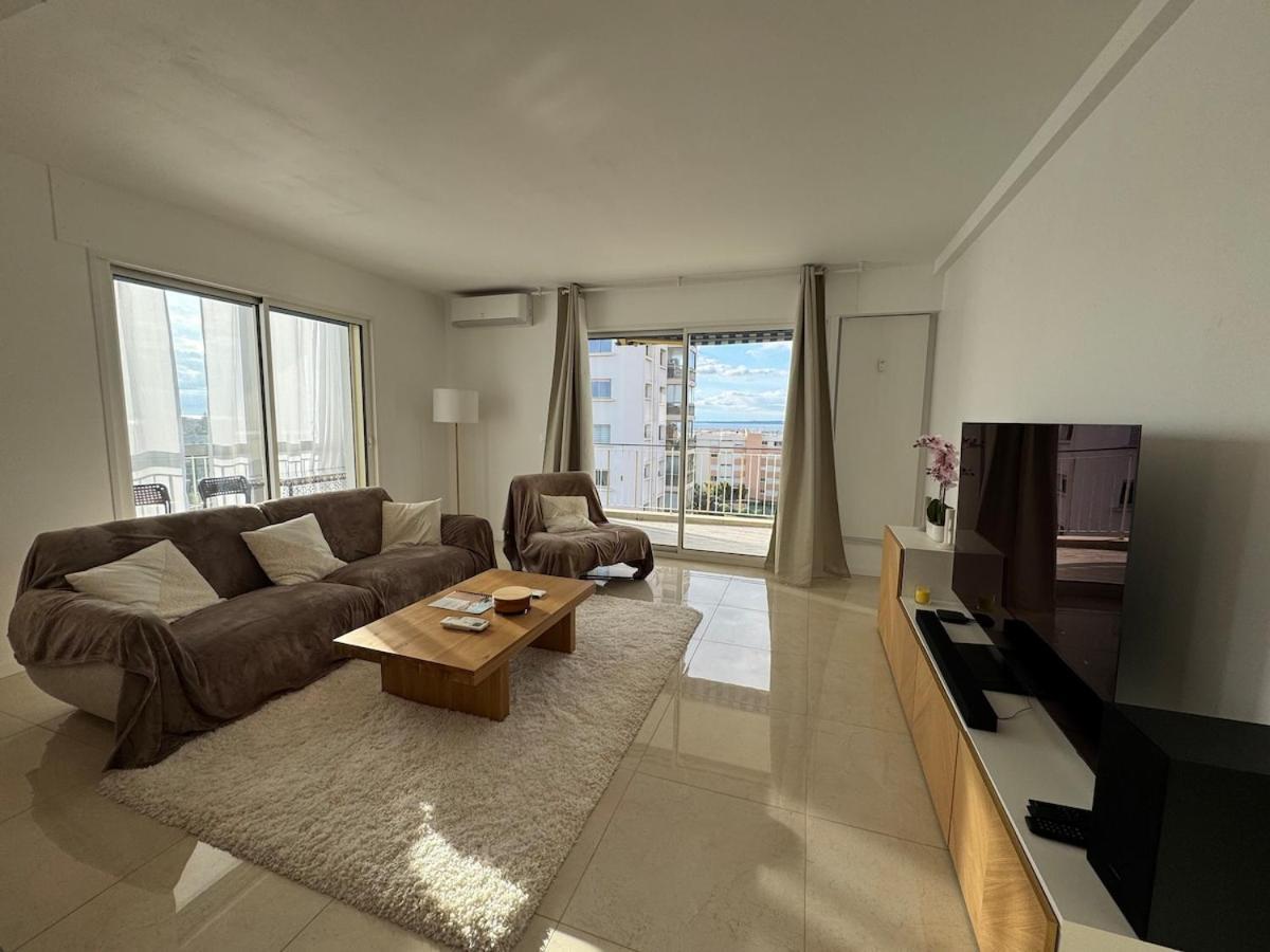 Apartment La Roseraie - Standing 4 Prs - Piscine - Parking