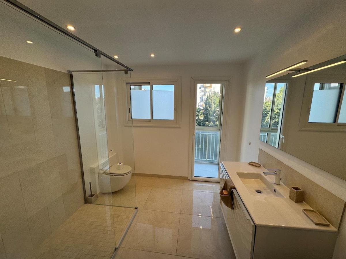 Apartment La Roseraie - Standing 4 Prs - Piscine - Parking