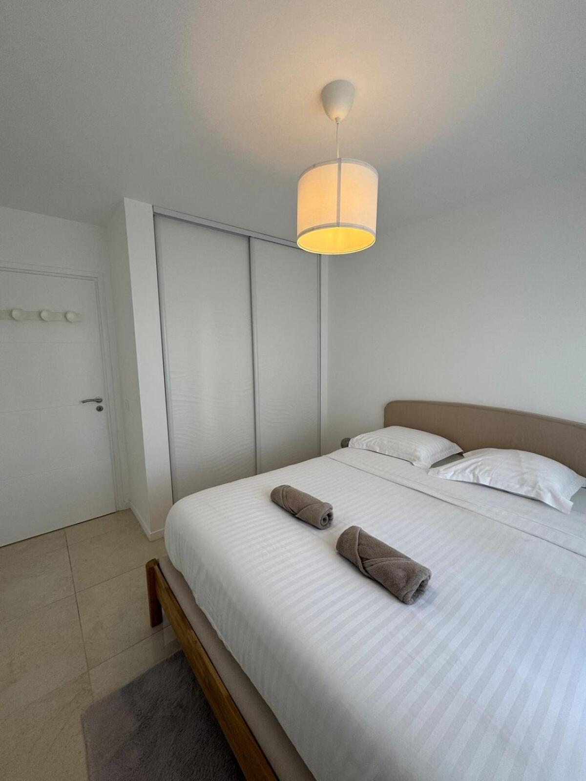 La Roseraie - Standing 4 Prs - Piscine - Parking Apartment Antibes