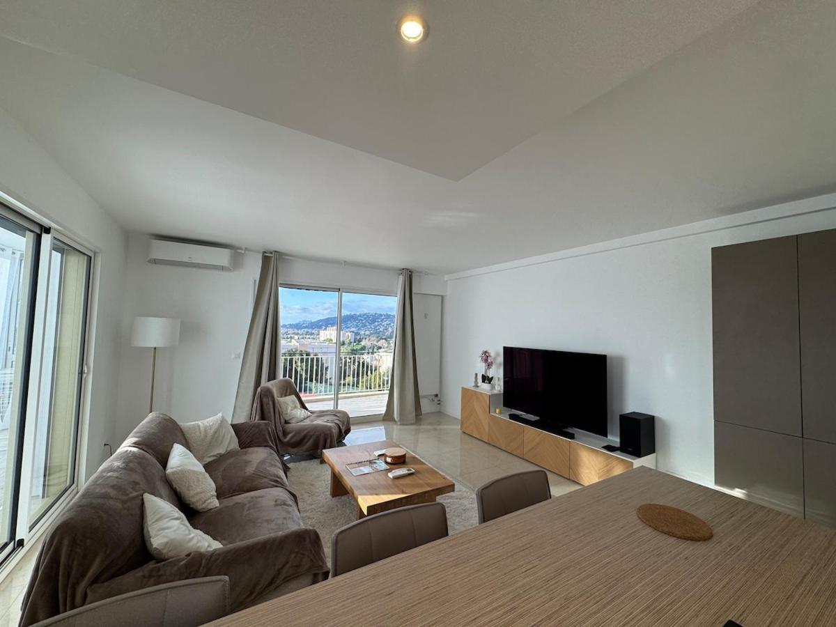 Apartment La Roseraie - Standing 4 Prs - Piscine - Parking