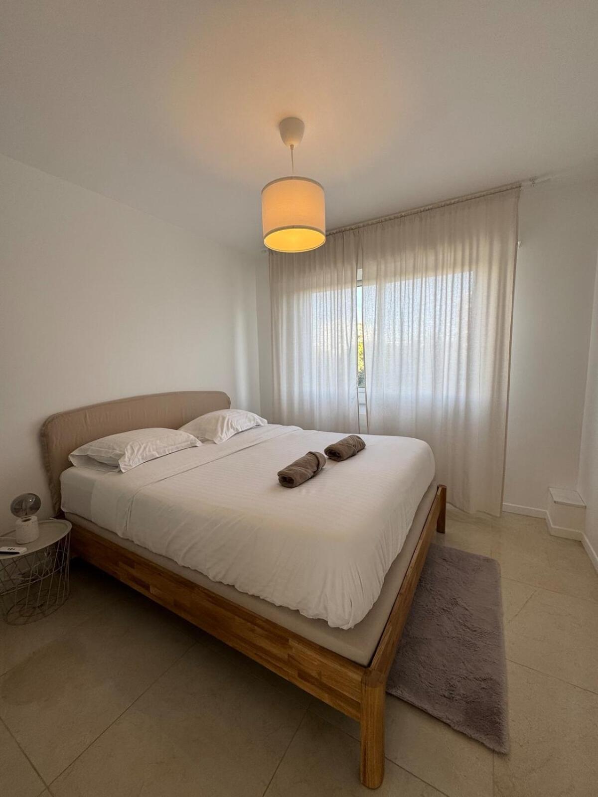 Apartment La Roseraie - Standing 4 Prs - Piscine - Parking