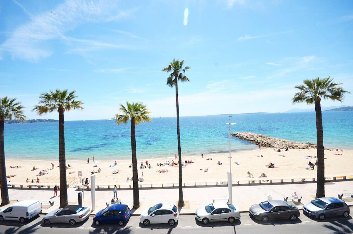 Apartment Luxueux De 2 Pieces , Etage Eleve , Terrasse Face A La , A Saisir! Antibes