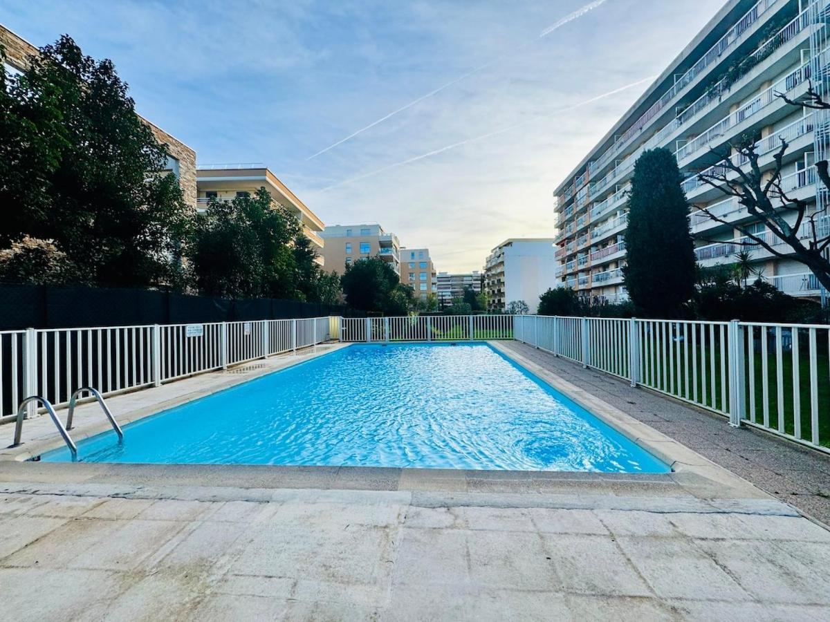 Apartment Le Lys - 4 Prs - Clim - Piscine - Parking Antibes