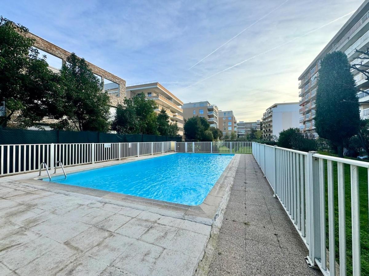 Le Lys - 4 Prs - Clim - Piscine - Parking Apartment Antibes