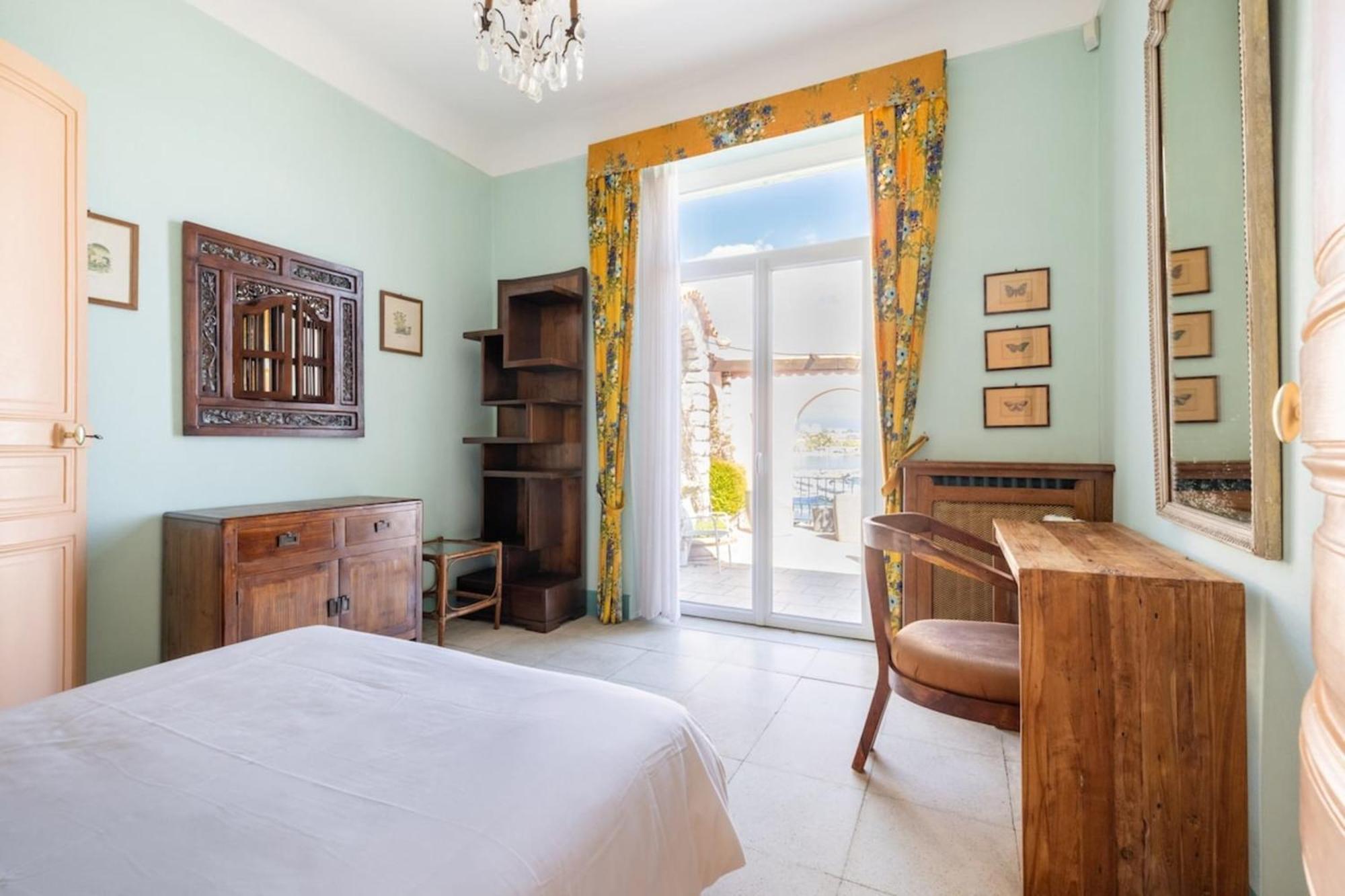 Cap D'antibes- Seafront - Swimming Pool -ac Holiday home *