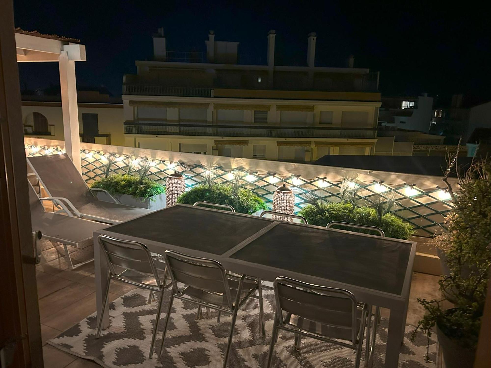 Alger - Rooftop Avec 1 Au Centre-ville D'antibes *