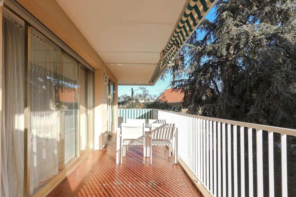 Apartment A Avec Terrasse Ensoleillee Antibes