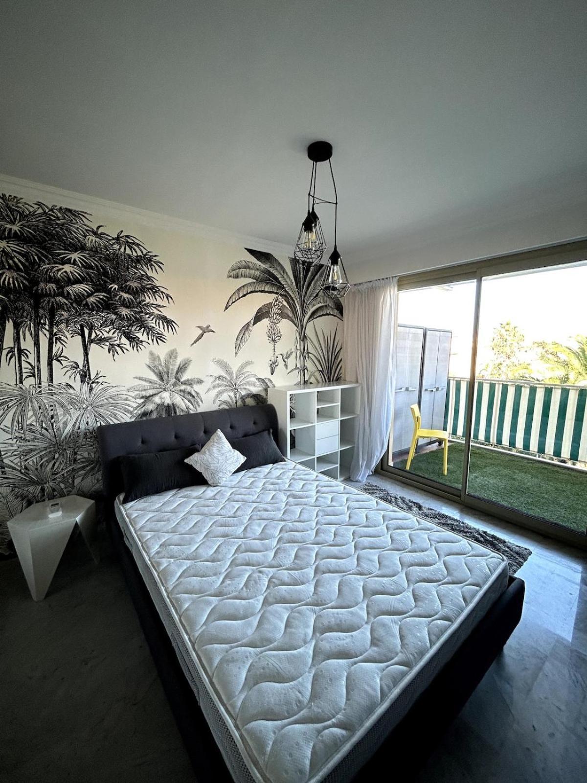 Apartment A Avec Terrasse Ensoleillee Antibes