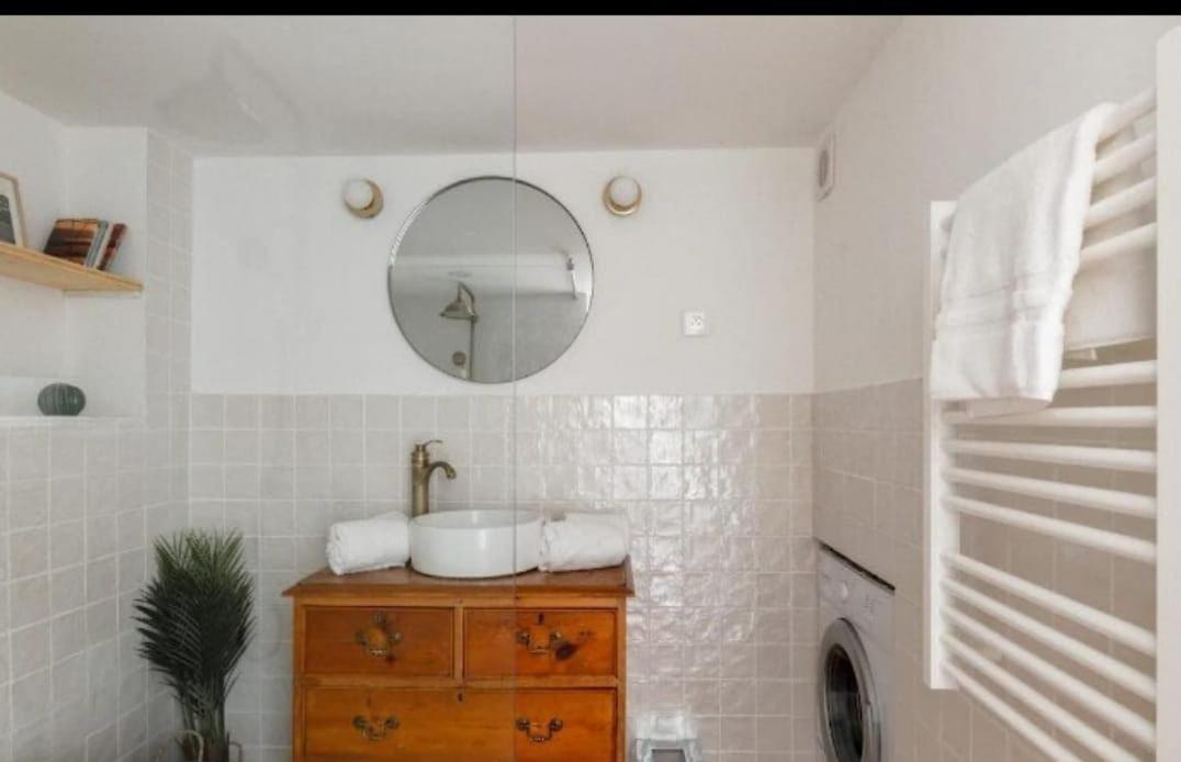 Apartment Authentique Au Centre D'antibes Antibes