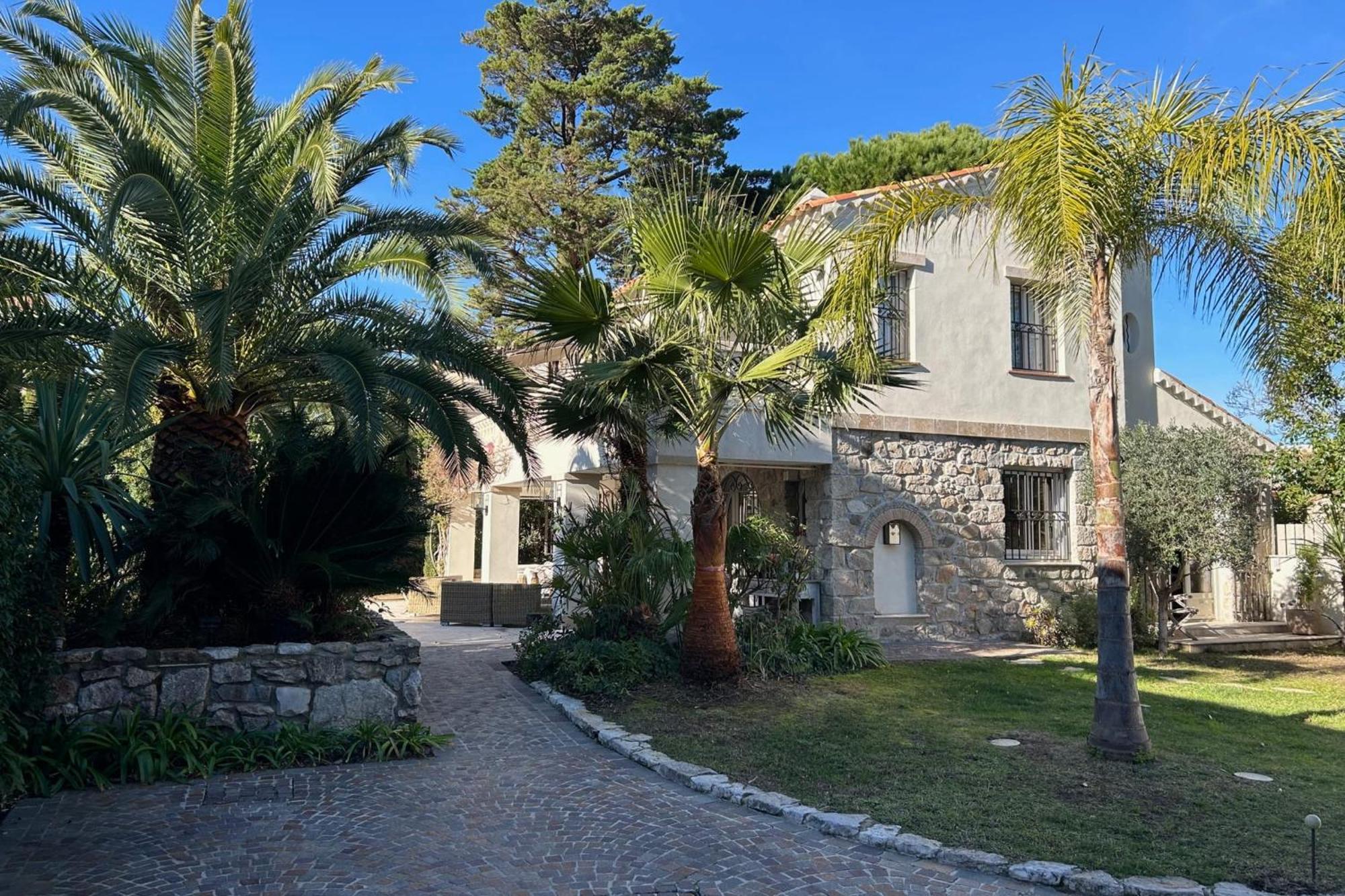 Haven Of Peace In Cap D'antibes Heated Swimming Pool Close To The Beaches * Antibes
