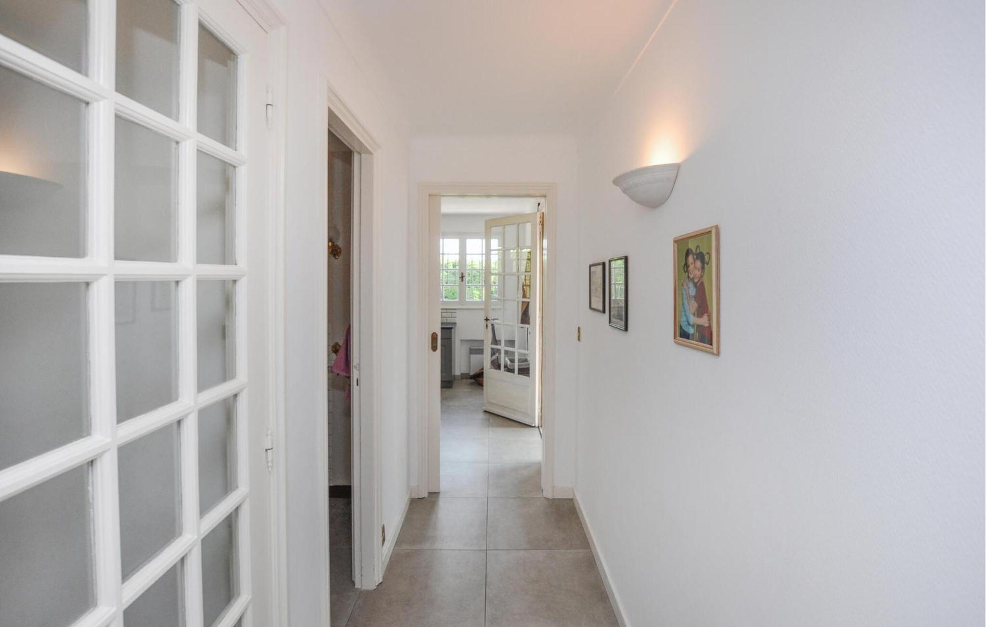 In With Private Swimming Pool, Be Inside Or Outside *