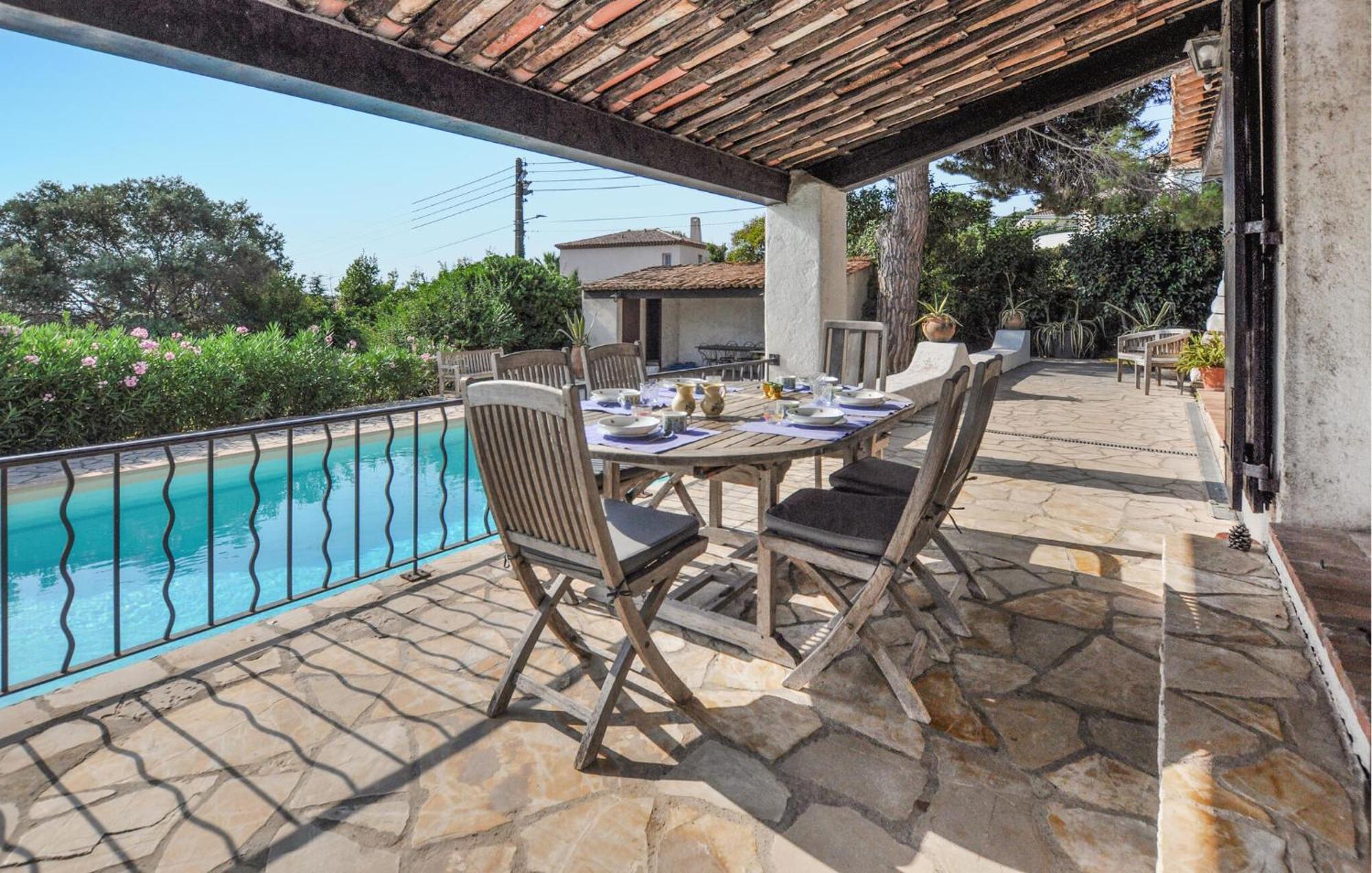 Holiday home In With Private Swimming Pool, Be Inside Or Outside *