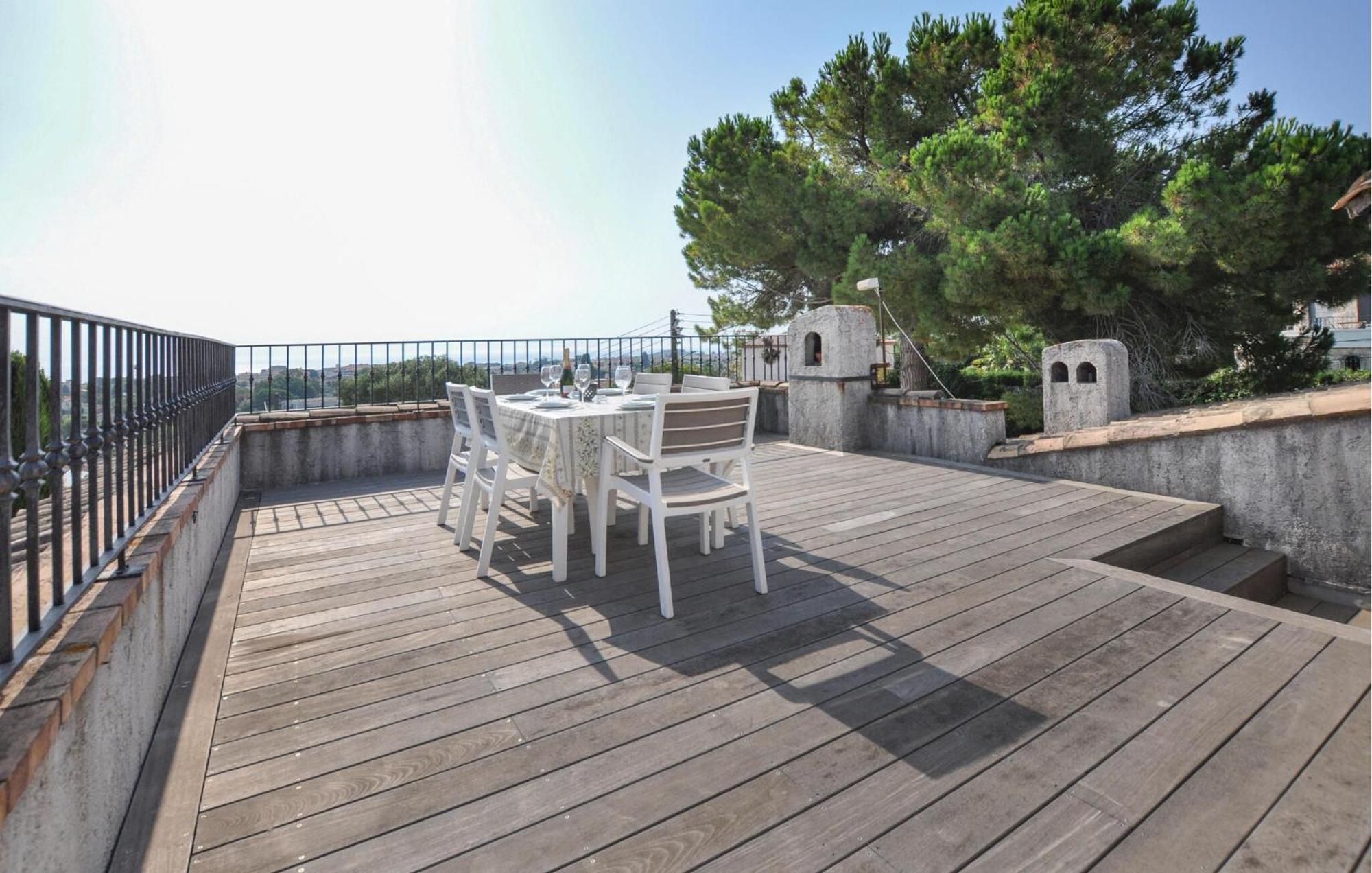 In With Private Swimming Pool, Be Inside Or Outside Holiday home Antibes