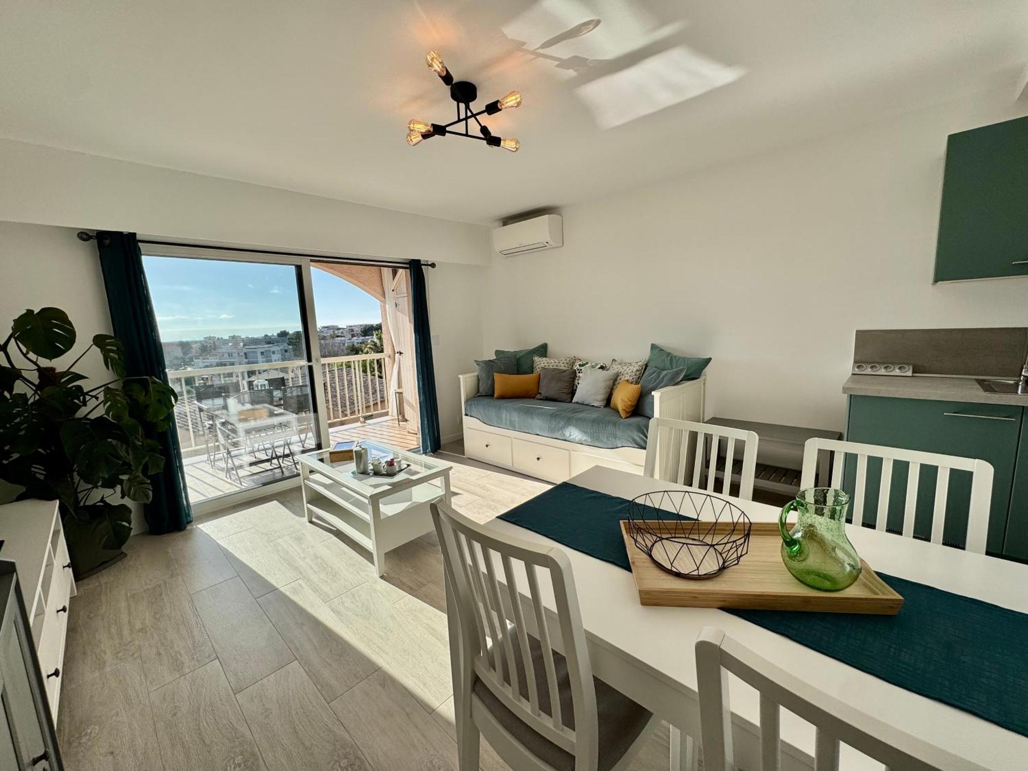2p Piscine - Parking - Vue - Appartement *
