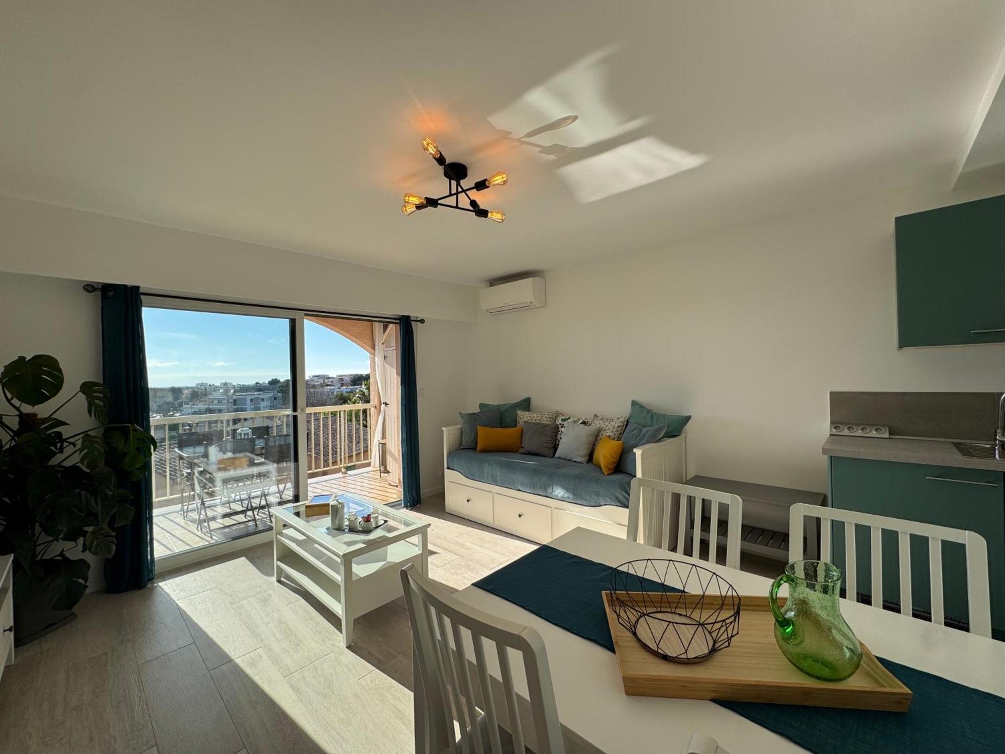 2p Piscine - Parking - Vue - Appartement *