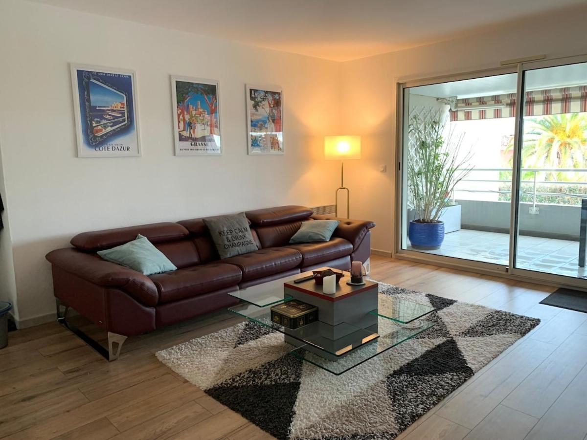 3 Pieces Vue * Antibes