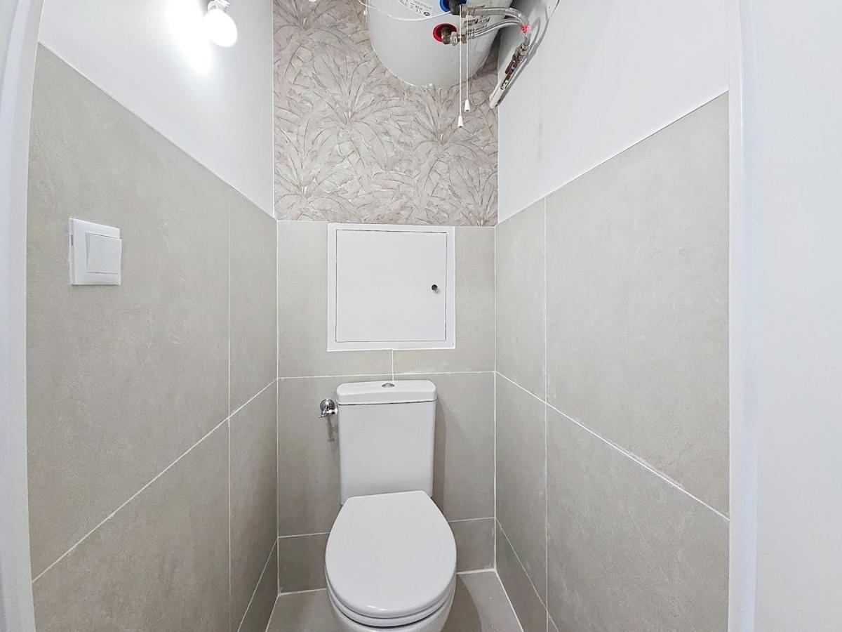 Appartement Vacation Near Sea With Private Parking