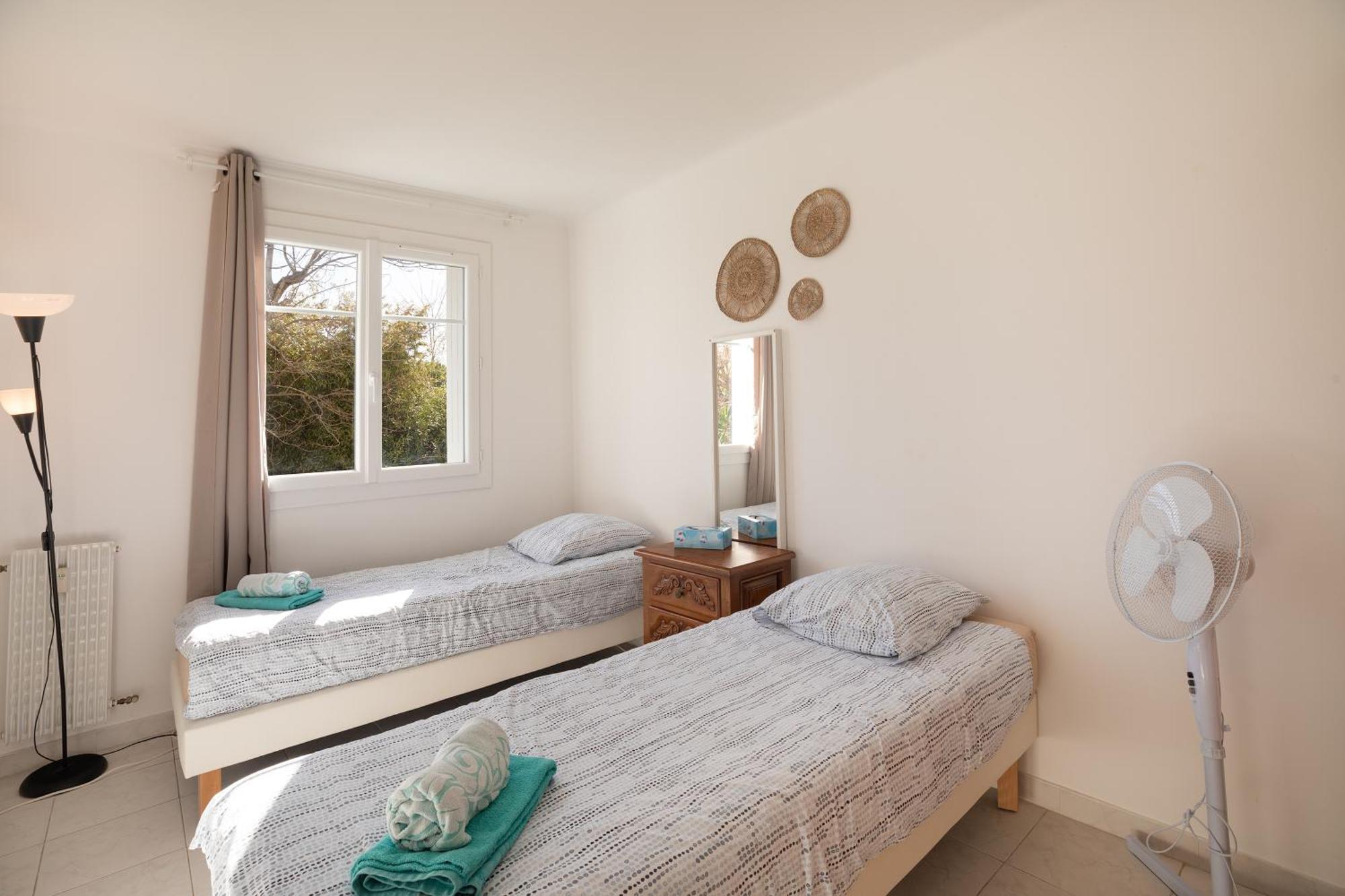 Cosy Proche Apartamento Antibes
